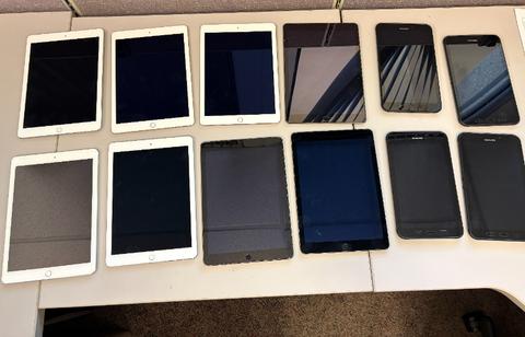One Lot of Tablets (Est 12 ea)