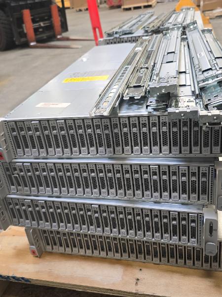 Hewlett Packard Cisco Medical Servers