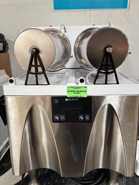 FROZEN BEV ERAGE MAKER/DISPENSER