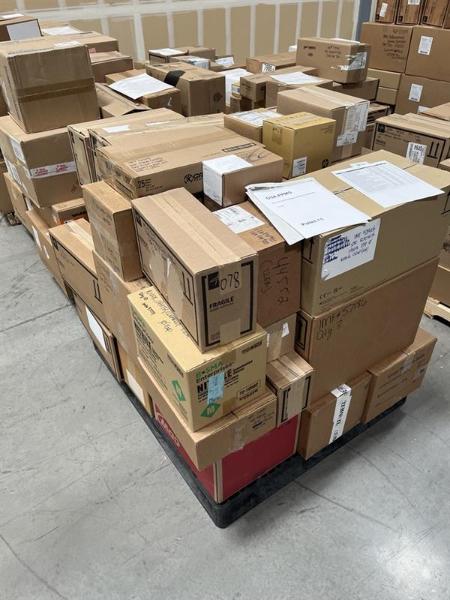 MEDICAL EXPENDABLE SUPPLIES (1 LOT)