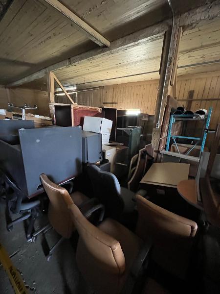 Desks (LOT)