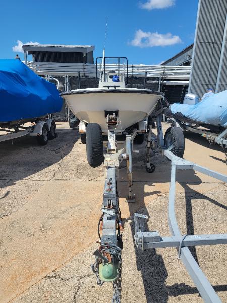 2006 Boston Whaler Guardian 19' monohull Vessel With Trailer