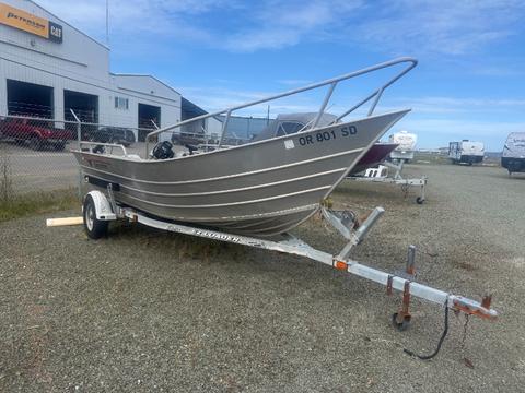 BAYRUNNER BOAT W/TRAILER-18 FT