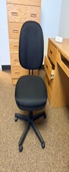 Est 372 ea various chairs