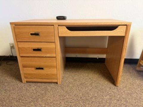 Est 15ea, desk