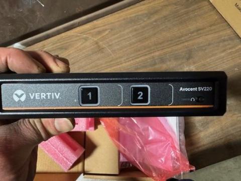 2 Port DVI-I KVM Switch (33 EA)