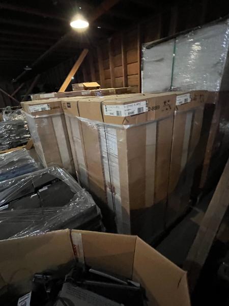 Cabinets (LOT)