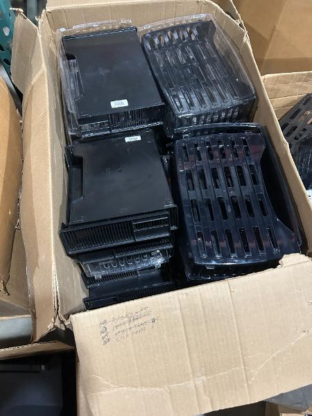 Desk Trays (1 LOT)