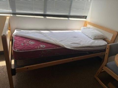 Est 50ea, Twin Bed