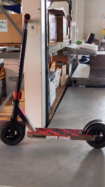 Mongoose Tread Scooter