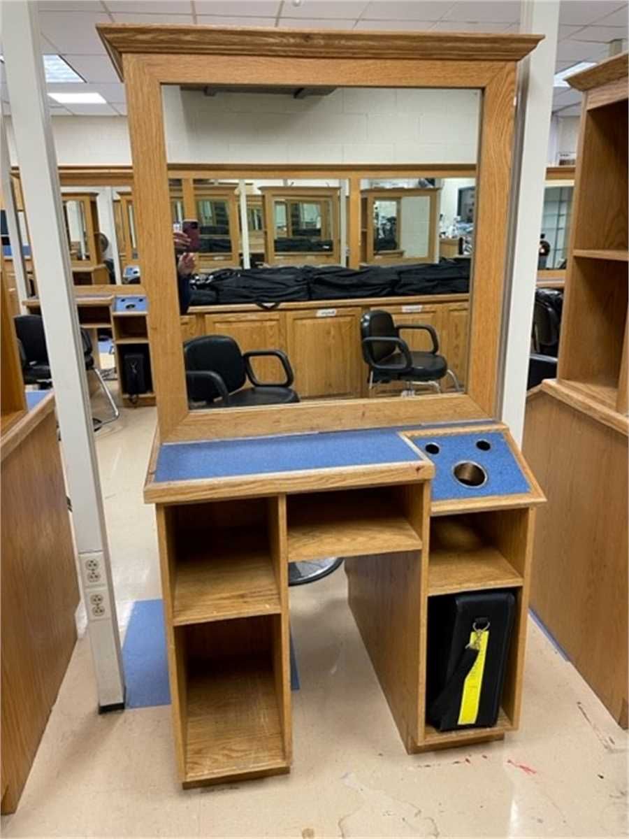 Cosmetology Workstation - photo 1
