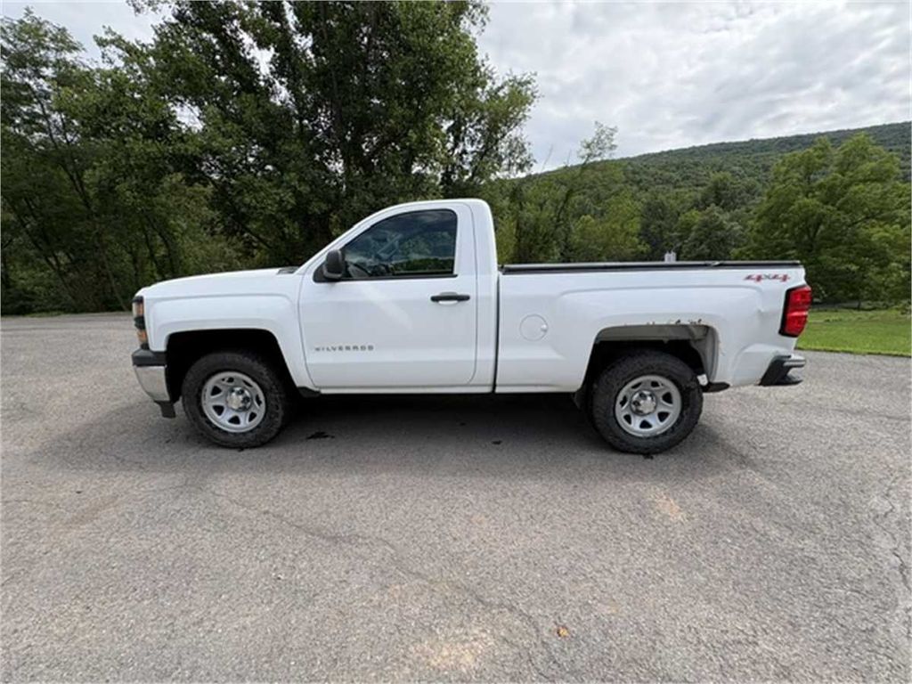 2015 Chevrolet Silverado - photo 1