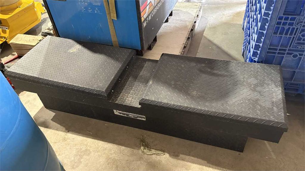 Tractor Supply Low Profile Truck Toolbox – Steel Diamond Plate - photo 1