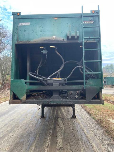 2010 STECO Trash Trailer with Hydraulic Push Out Ram