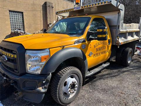 2015 Ford F-550 2.5-Ton Dump Truck