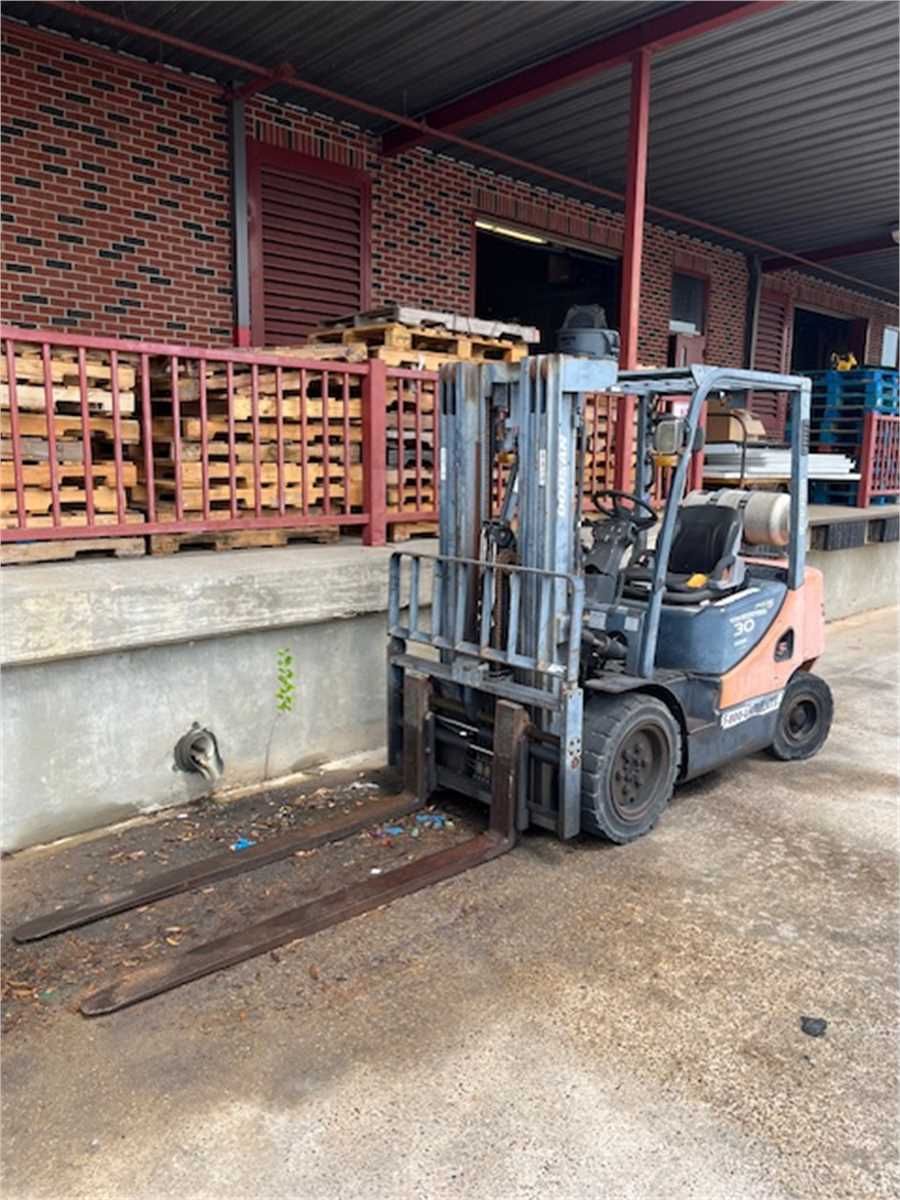 2010 Doosan G30E-5 — photo 1