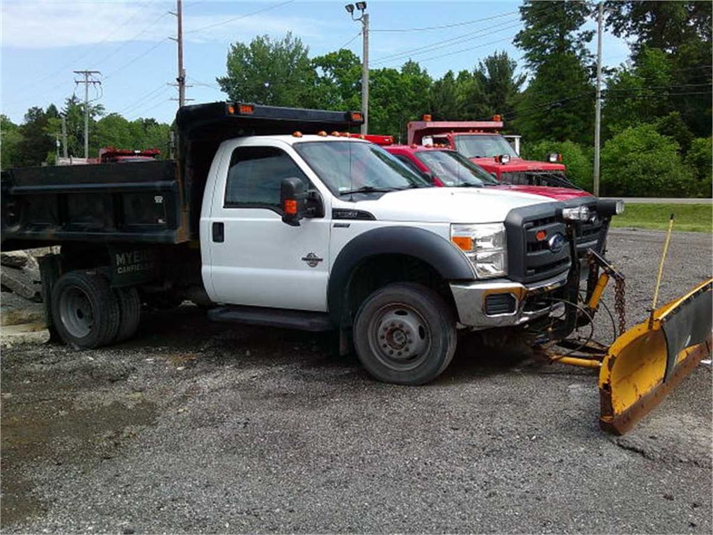 2013 Ford F550 - photo 1