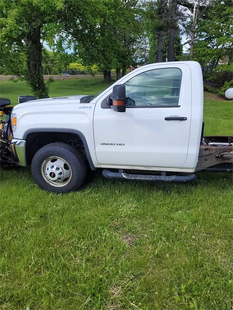 2016 GMC Sierra 1 Ton