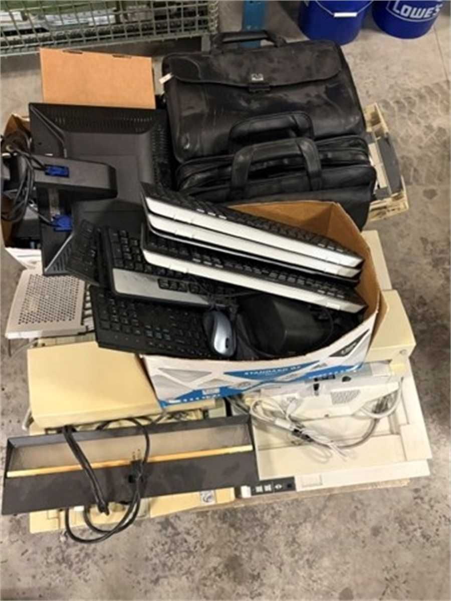 Misc IT Equipment (Keyboards) — photo 1