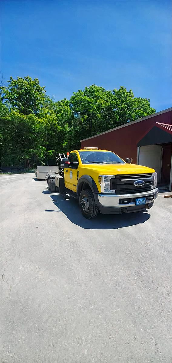Ford F550 4x4 Truck with 36" Stellar Hooklift (No bodies included) — photo 1