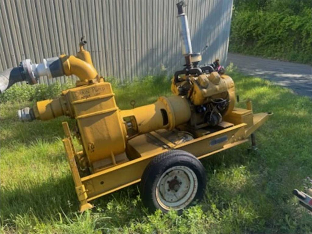 6'' Trash Pump - As Is Condition - Parts  Gas powered — photo 1