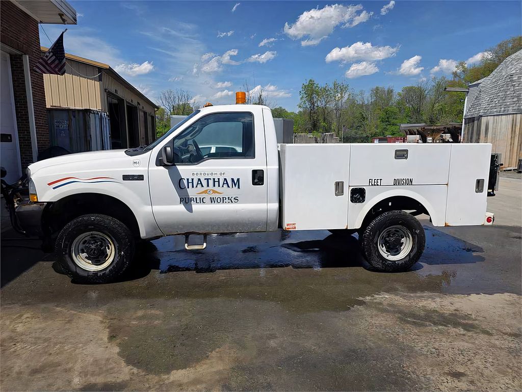 2004 F-350 Utility Vehicle - photo 1