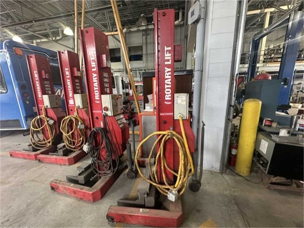 Rotary Lifts - photo 1
