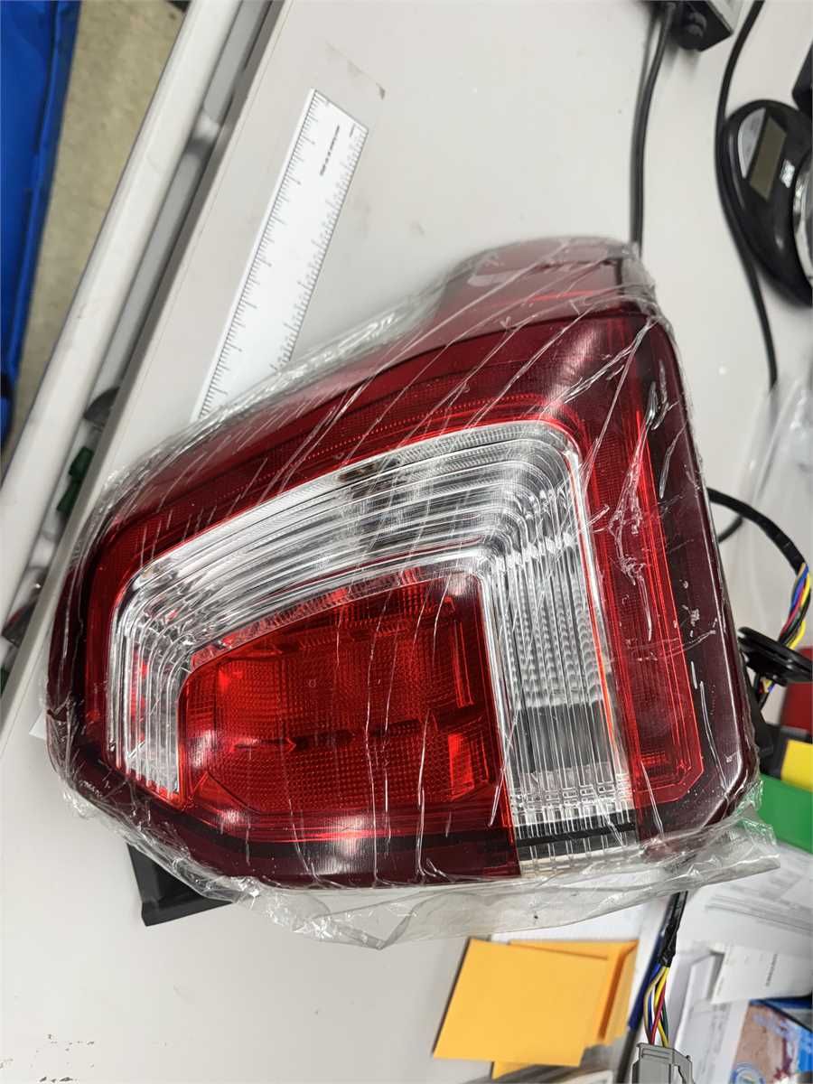 New LH Taillight Assembly for Ford Explorer 2015-2017 - photo 1