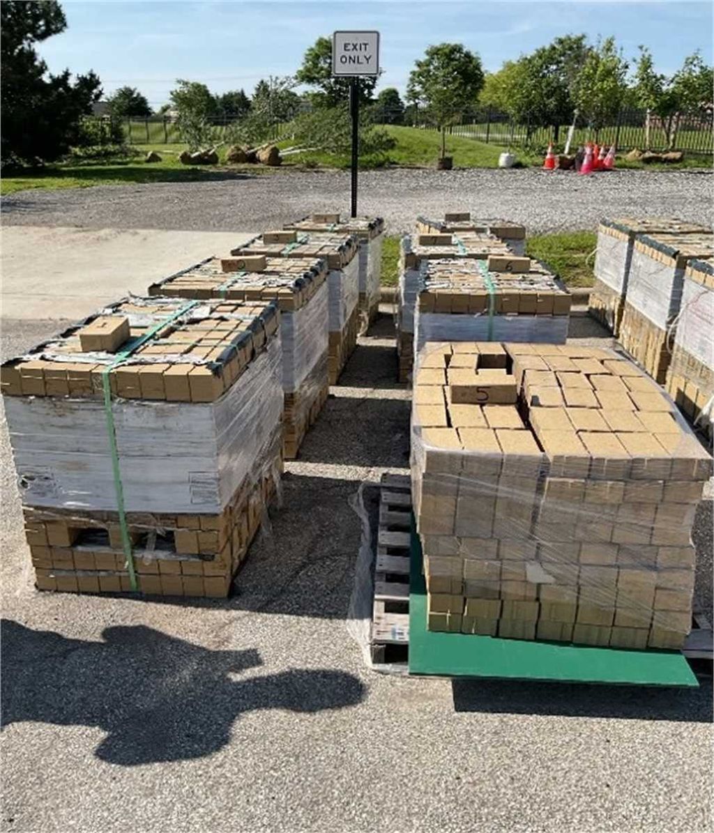 One Pallet of Belden Clay Wheatfield Pavers (Color: Buff) 16/17 - photo 1