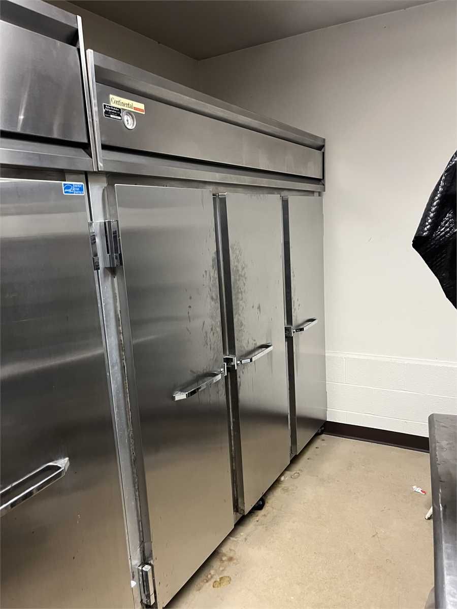 Continental 3 Door Commercial Refrigerator Model 3R - photo 1