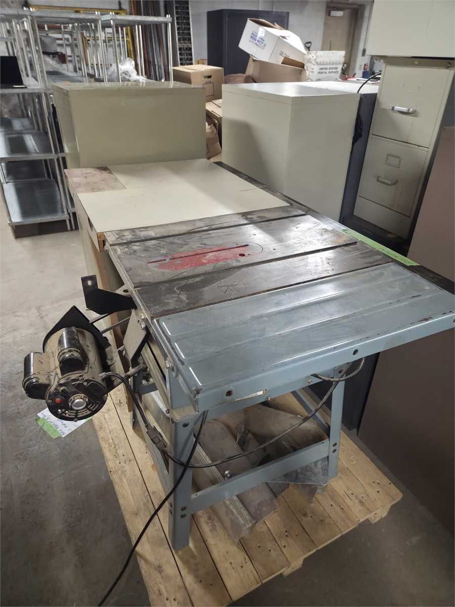 Table saw, band saw, sander, vises - photo 1
