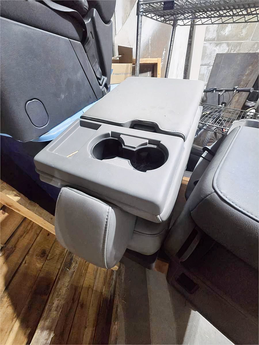 Ford Center Console - photo 1