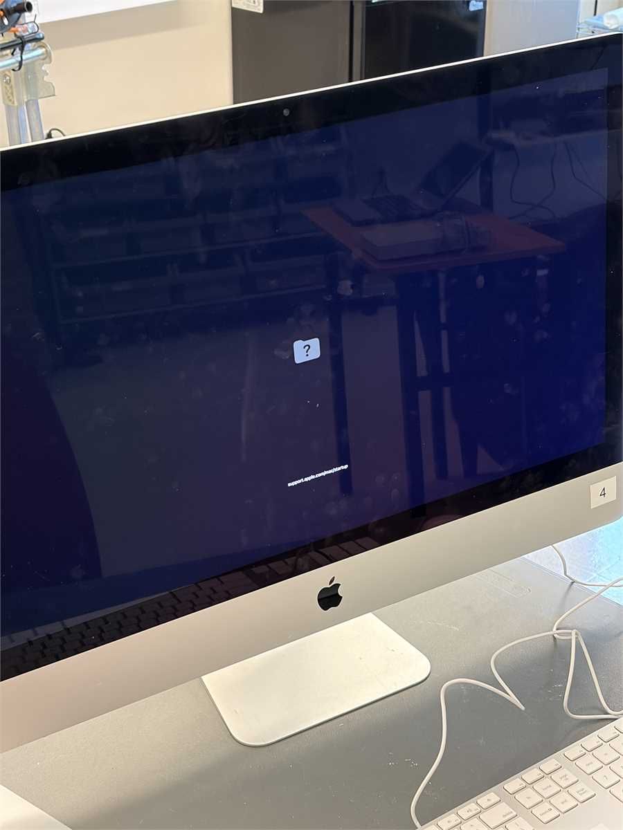 Ten (10) Apple 27" iMacs - photo 1