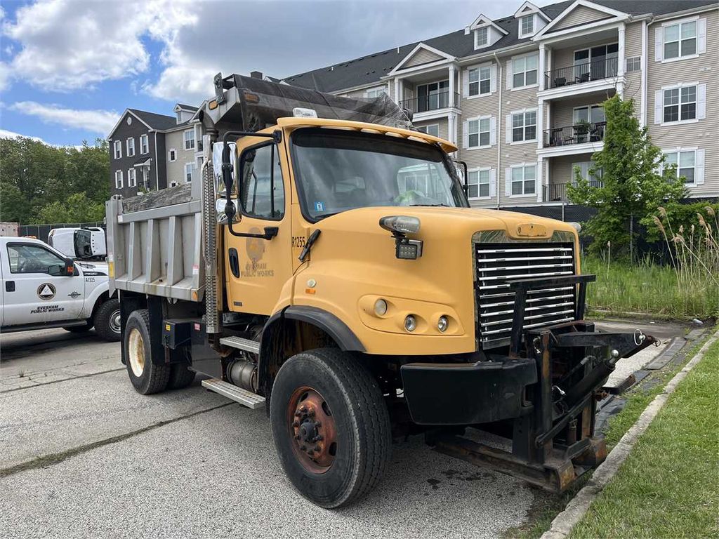 2012 Freightliner Single Axle Dump Truck - photo 1