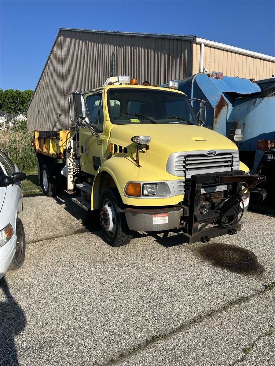 2003 Sterling Dump Truck with Crane - photo 1