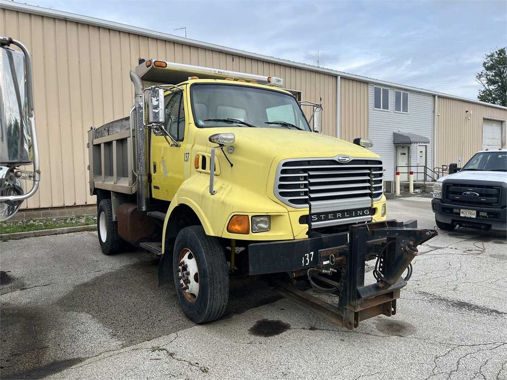 2004 Sterling Single Axle Dump Truck - photo 1