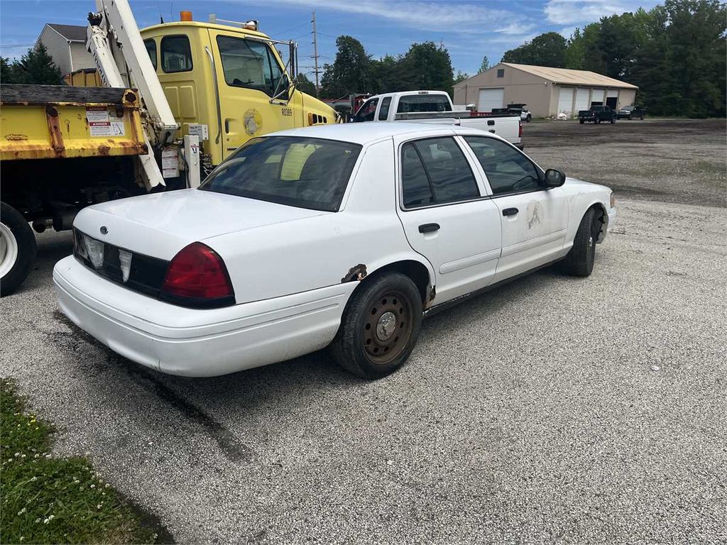 2006 Ford Crown Victoria - photo 1