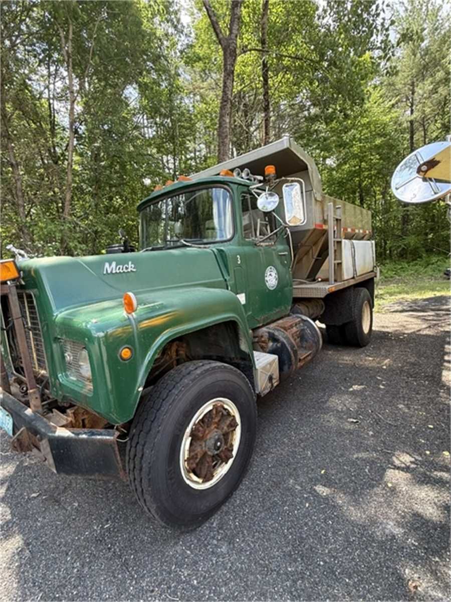 1988 Mack Salt Truck with Dump Body!!! - photo 1