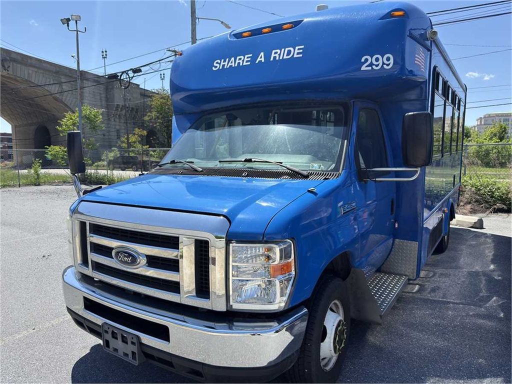 2019 FORD E-450 CUTAWAY 299 - photo 1