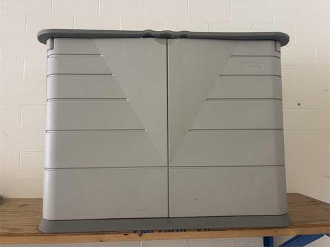 Horizontal storage shed weather-resistant