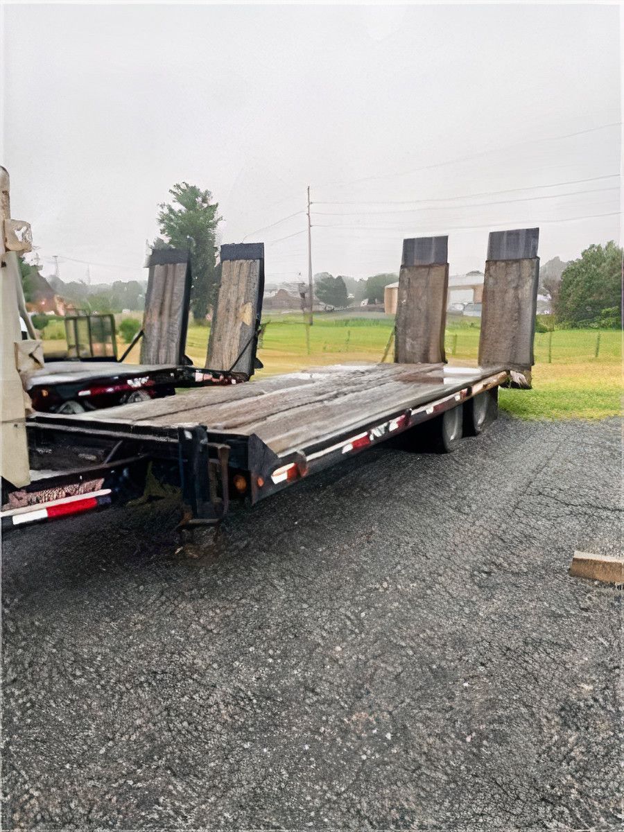 2015 Interstate 24DT Equipment Trailer - photo 1