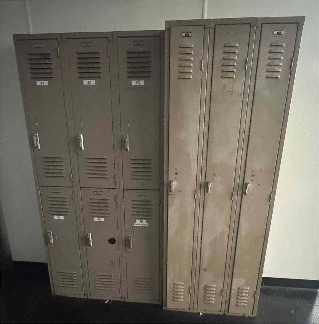 2 sets of metal lockers - photo 1