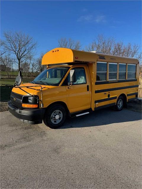 2017 Thomas Minotour / Chevrolet Express 3500