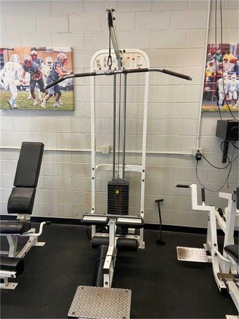 Paramount Lat Pull Machine