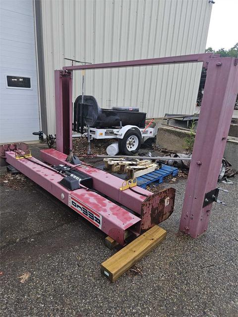 AMMCO 12,000-Pound Above-Ground Two-Post Lift