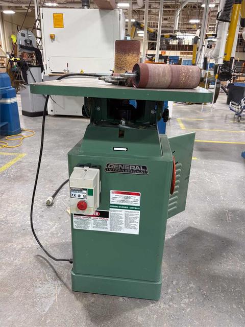 Oscillating Spindle Sander