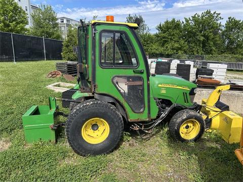 2009 John Deere 2720 Tractor