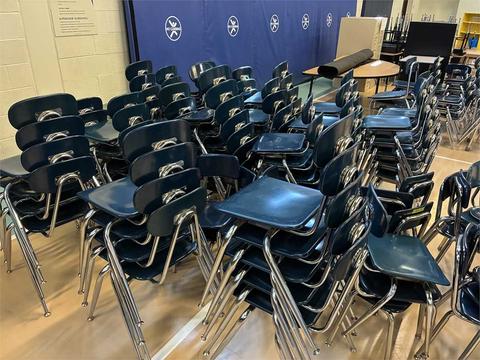 Lot of 24 Elementary Student Chairs