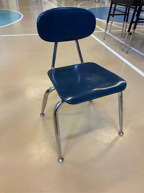 Lot of 24 Elementary Student Chairs