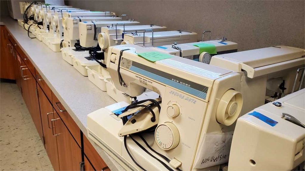 Sewing Machines - photo 1